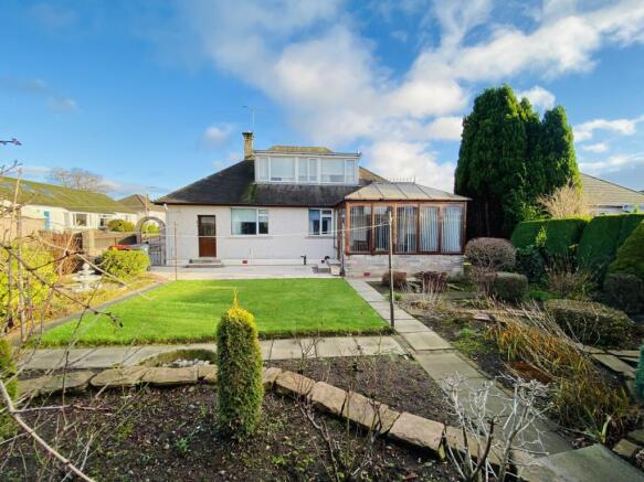 15 Fairfield Crescent, Dumfries, DG1 4BW - Braidwo