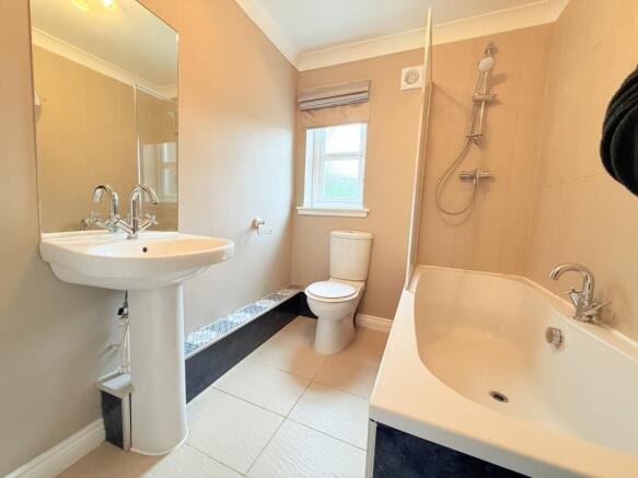 15B Terregles Street, Dumfries, DG2 9AA - Braidwoo