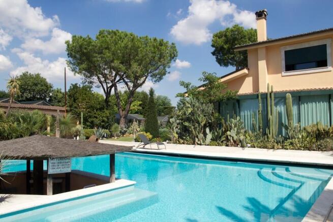 Villa with Pool