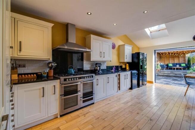 KITCHEN/DINER