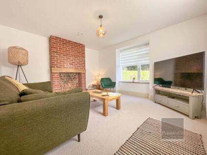 Fully Renovated Cottage In North Walsham Offered With No Onward Chain.