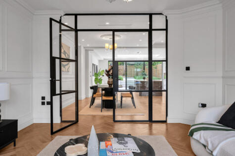 Curzon Road, London, N10