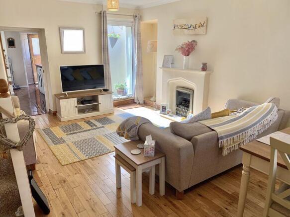 Lounge 1