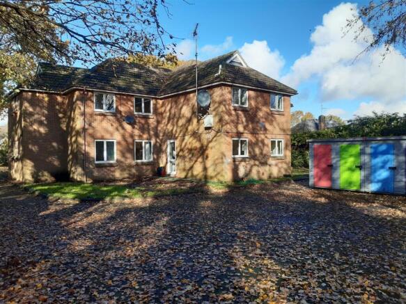 1-8 Malthouse Lodge, External, Front.jpg