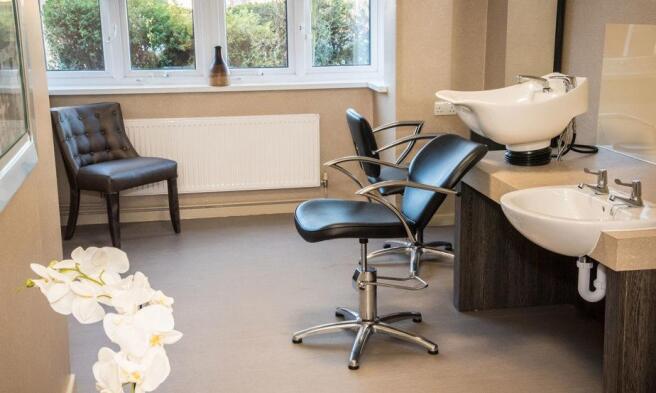 250723-raglan-court-treatment-room.jpg