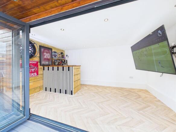 Garden Room/Bar