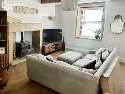 High Street, Todmorden, OL14 7NX