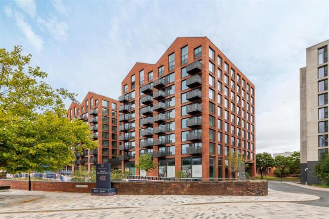Apt. 311 Glasswater Locks_9871 (AI Edit).jpg