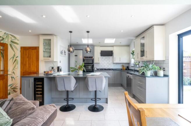 -686bbb3e67b69-l-1317022-27-6867f610eca09