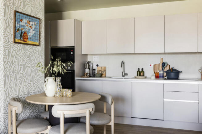 2 Bed Clayton Rd 1356