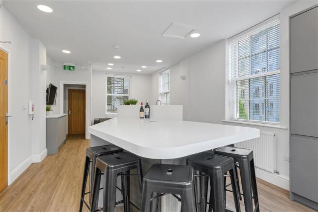 2 Clarendon St-Hi.jpg