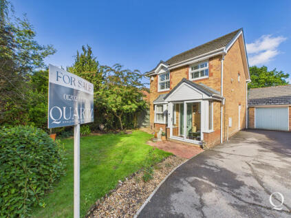 Twin Oaks Close, Broadstone