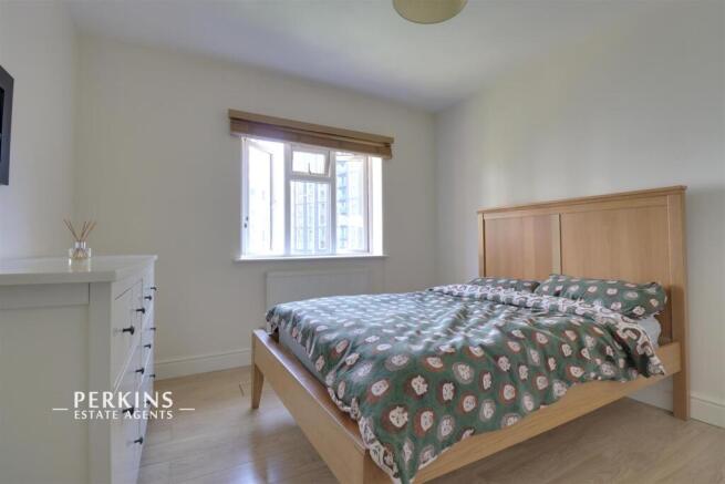 bed 1.jpg