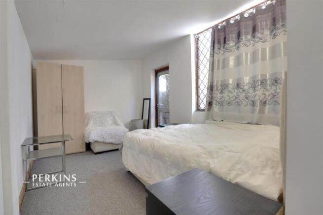 ROOM 1.jpg