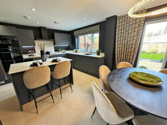 Kitchen/Dining area