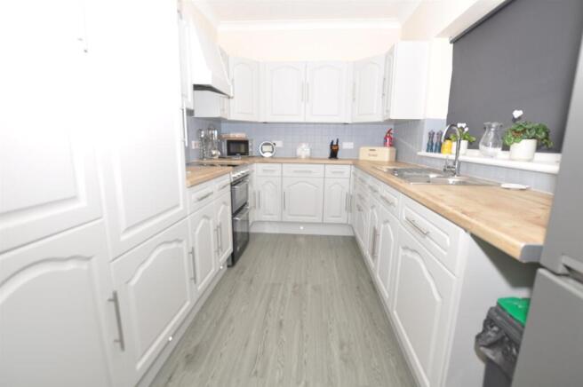 Kitchen/Dining room