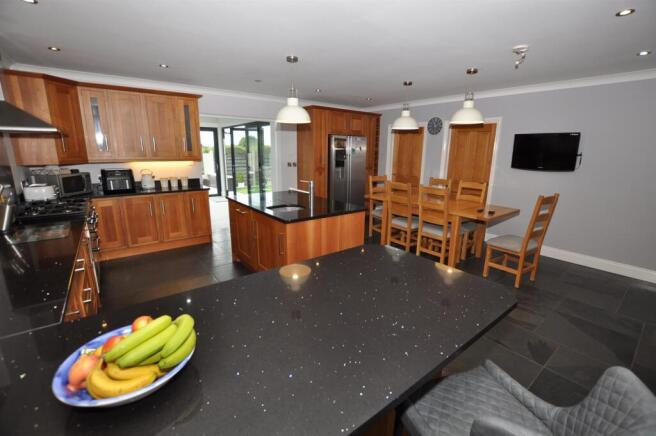 Open Plan Kitchen/Dining/Family Room