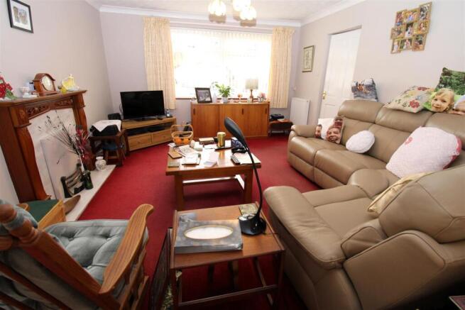 Lounge1.JPG