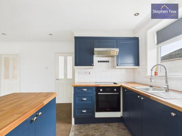 Living Room / Kitchen