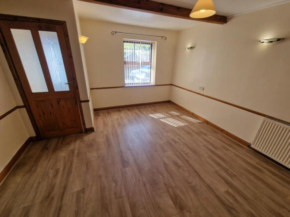 Lounge/Dining
