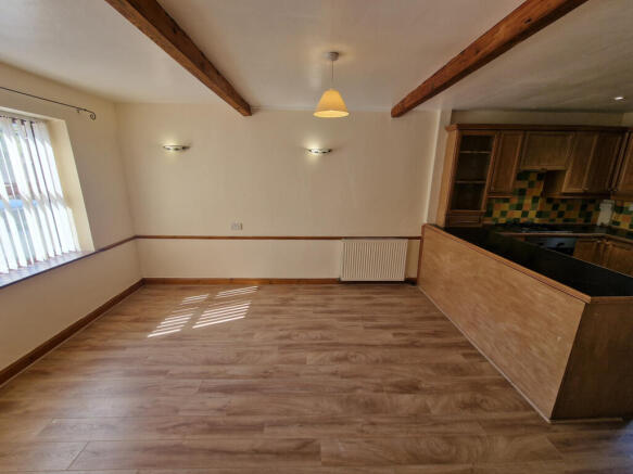 Lounge/Dining