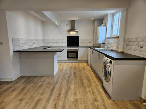 Living dining kitchen