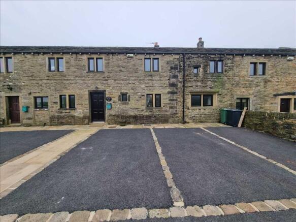 4 bedroom Terraced for rent