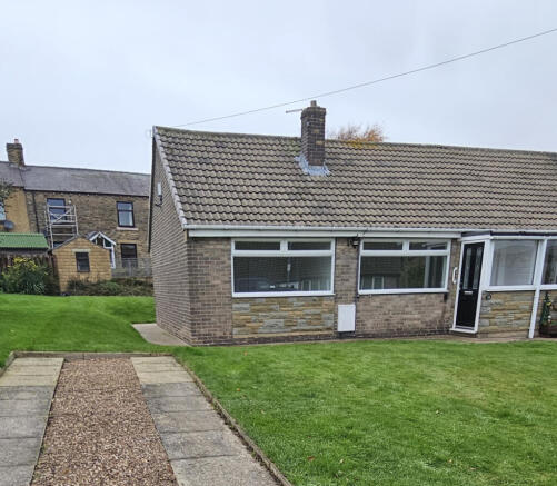 2 Bed Semi Detached Bungalow for Rent