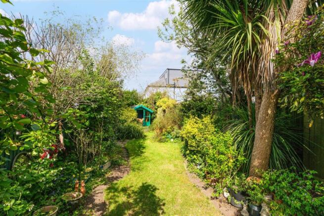 CHESSINGTON ROAD, 186-GARDEN-1.jpg