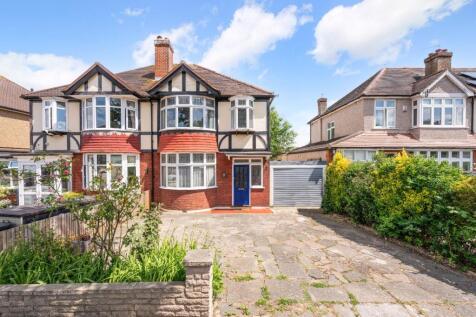 Stoneleigh Avenue, Worcester Park