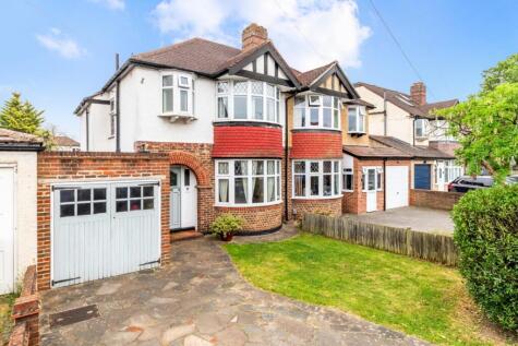 Dundela Gardens, Worcester Park