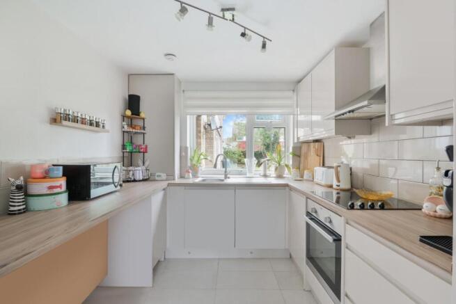 GATLEY AVENUE (8).jpg