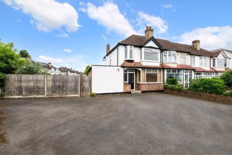 Ardrossan Gardens, Worcester Park