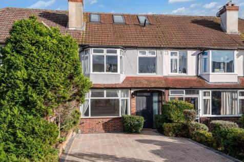 Ardrossan Gardens, Worcester Park