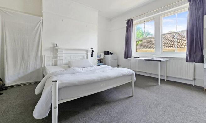 Room 7 - Photo C