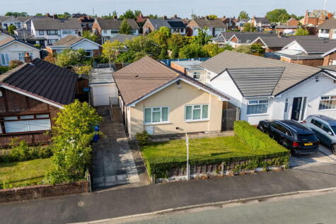 Tynwald Crescent, Widnes