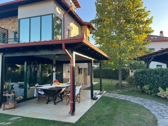Exterior / Patio