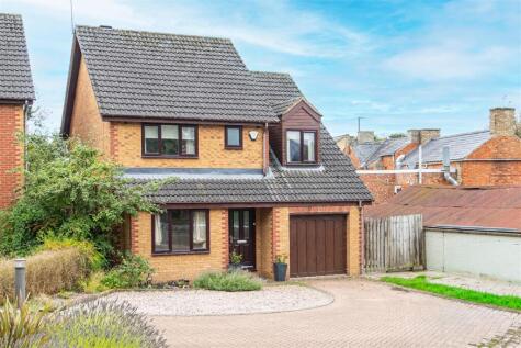 St. Peters Court, Raunds