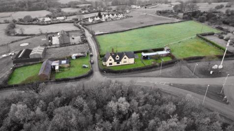 Springwood Road, Newcastle-under-Lyme, Staffordshire, ST5 6BP