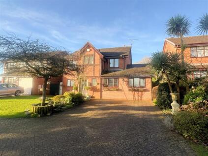 3 Geneva Drive, Birches Head, ST1 6UW.