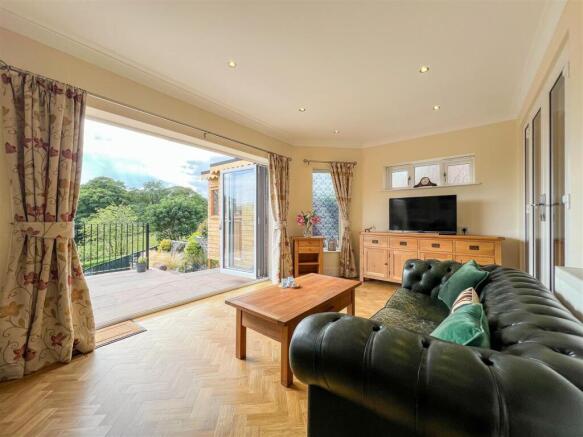 Living / Dining Room