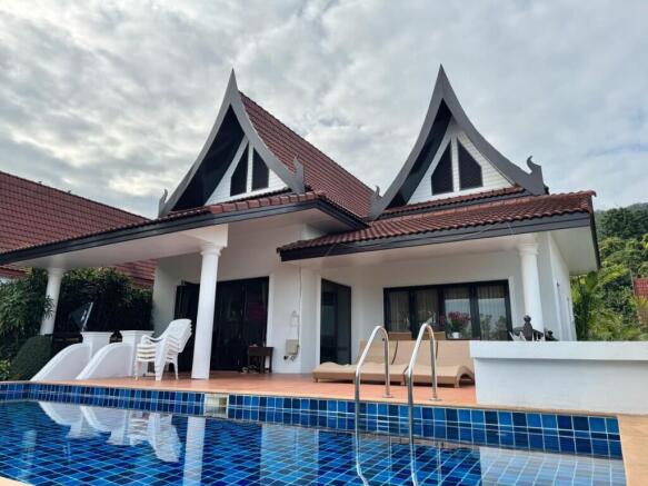 Terrace with pool