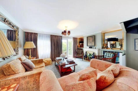 Lockesfield Place, Docklands, London, E14