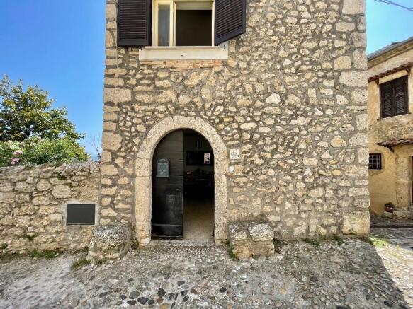 front door 