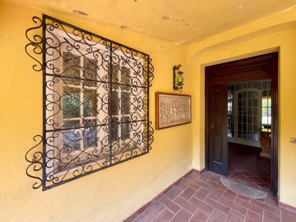 front door 