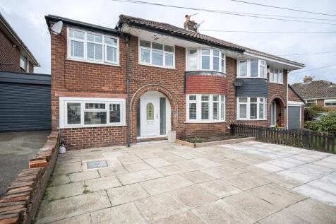 Heaton Close, Upholland, WN8