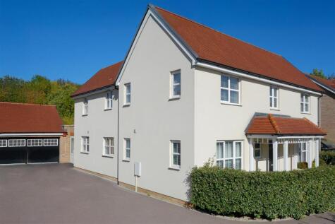 Stunning 5-Bedroom Entertainer's Dream Home. Warboys Close, Buntingford.