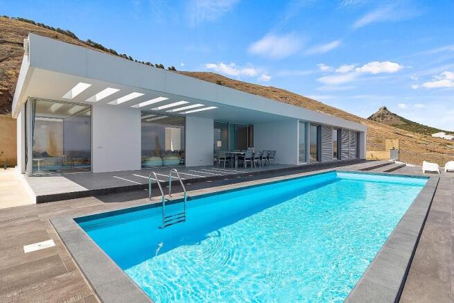 Private pool