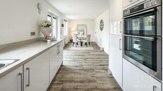 Dining kitchen.