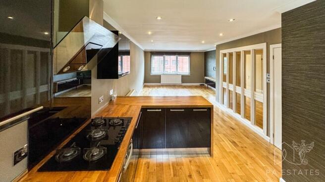 Kitchen/Living room.